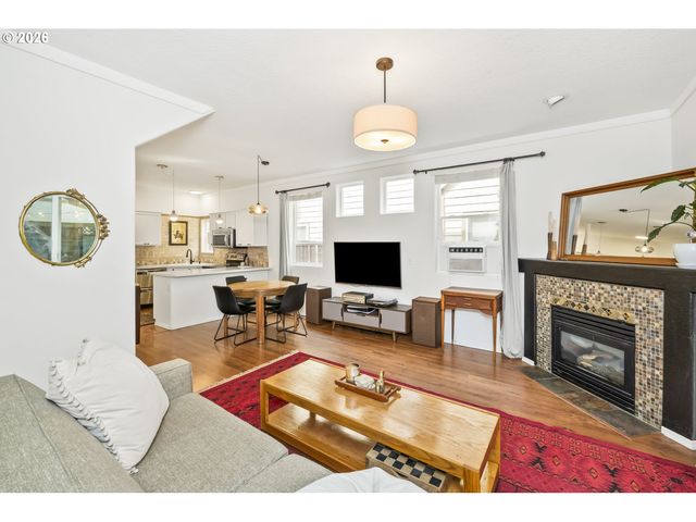 9442 N BUCHANAN Ave, Portland, OR 97203
