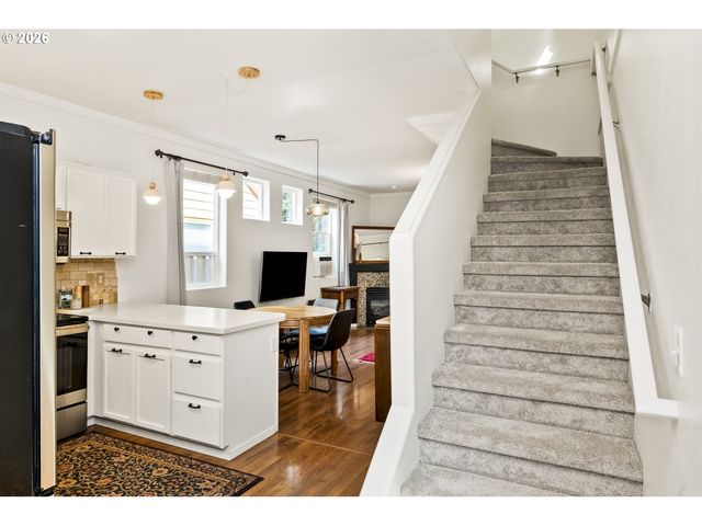 9442 N BUCHANAN Ave, Portland, OR 97203