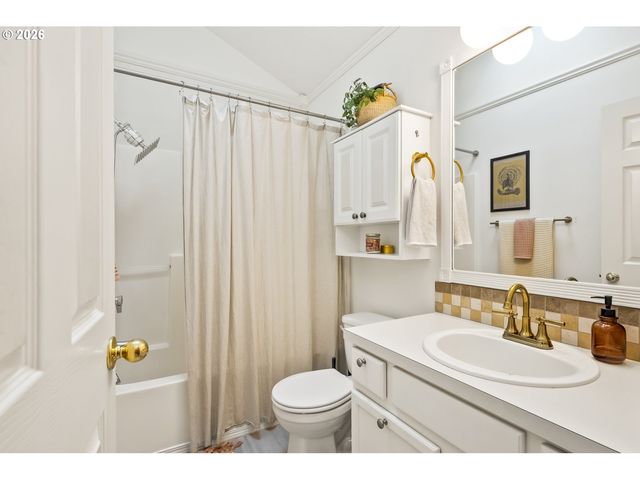 9442 N BUCHANAN Ave, Portland, OR 97203