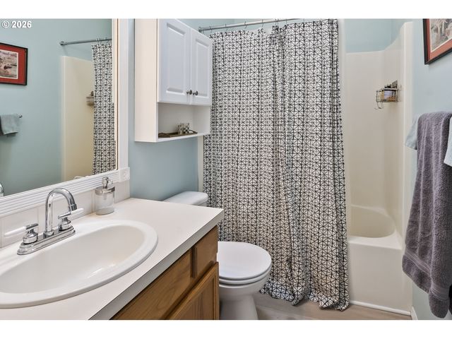 9442 N BUCHANAN Ave, Portland, OR 97203