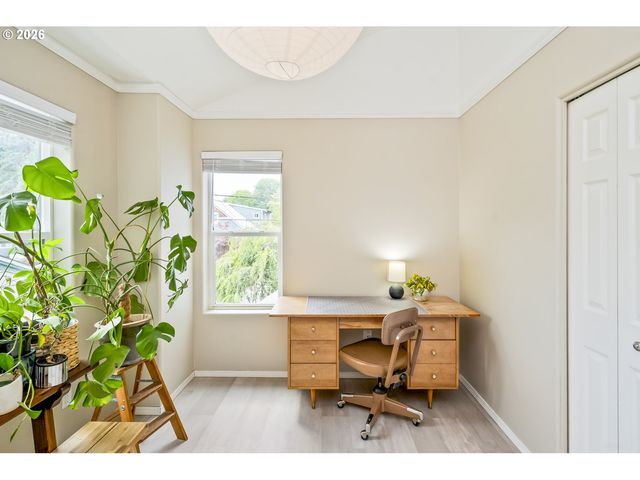 9442 N BUCHANAN Ave, Portland, OR 97203