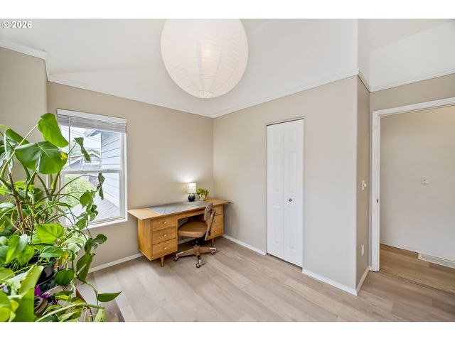 9442 N BUCHANAN Ave, Portland, OR 97203
