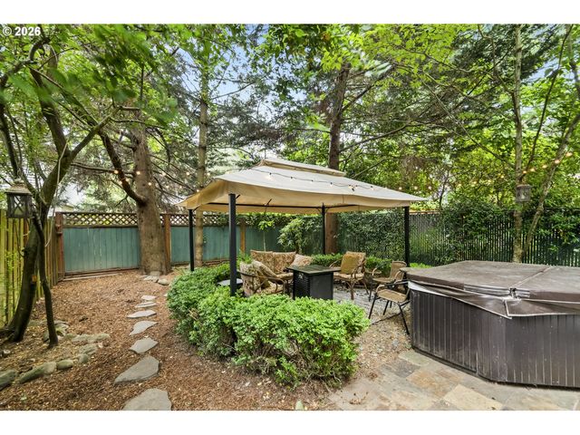 9442 N BUCHANAN Ave, Portland, OR 97203
