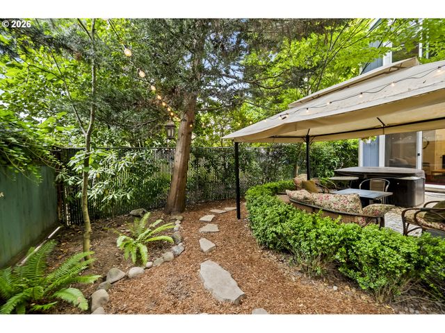 9442 N BUCHANAN Ave, Portland, OR 97203