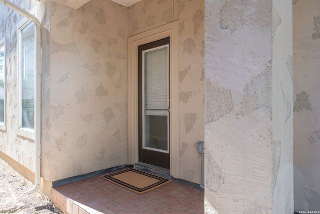 6913 Abbey Falls, San Antonio, TX 78249