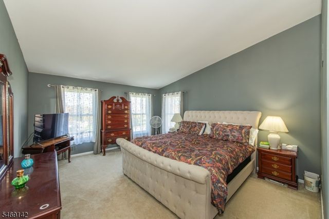 22 Lauren Ln, Vernon Twp., NJ 07461