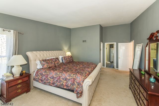 22 Lauren Ln, Vernon Twp., NJ 07461