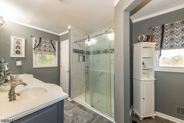 22 Lauren Ln, Vernon Twp., NJ 07461
