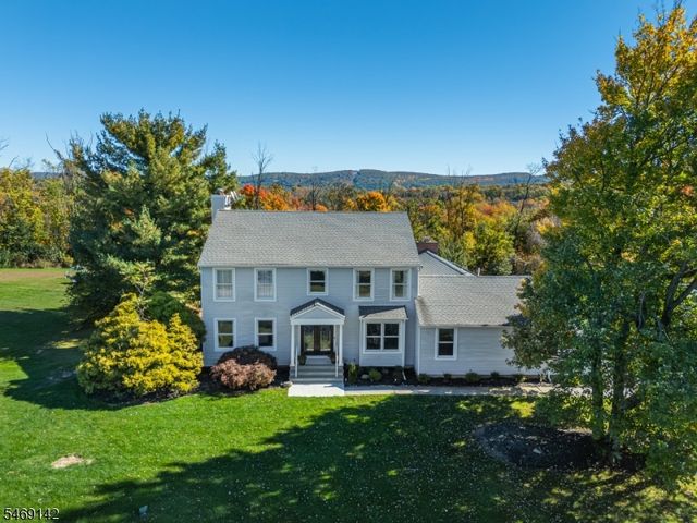 22 Lauren Ln, Vernon Twp., NJ 07461