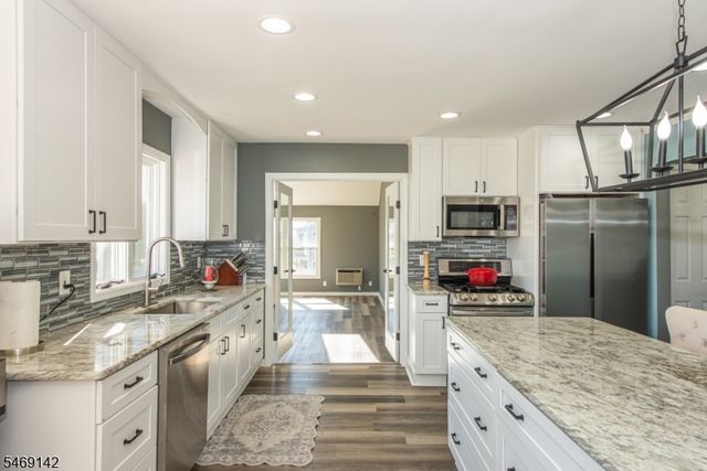 22 Lauren Ln, Vernon Twp., NJ 07461