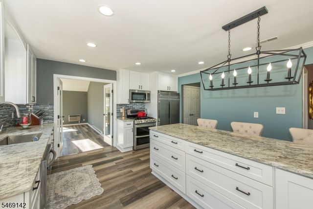 22 Lauren Ln, Vernon Twp., NJ 07461