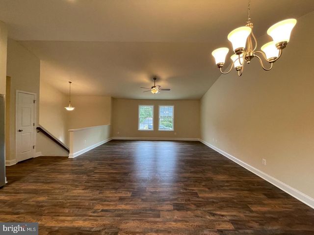 8112 LELAND, Manassas, VA 20111