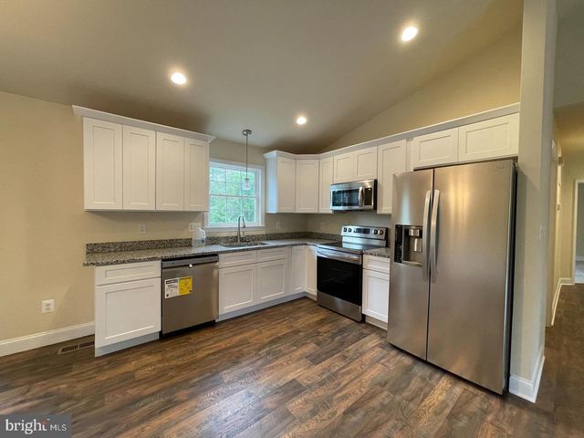 8112 LELAND, Manassas, VA 20111
