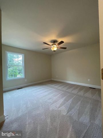 8112 LELAND, Manassas, VA 20111