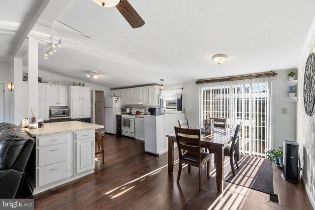 208 FERNWOOD DR, Harrington, DE 19952