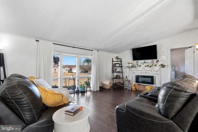 208 FERNWOOD DR, Harrington, DE 19952