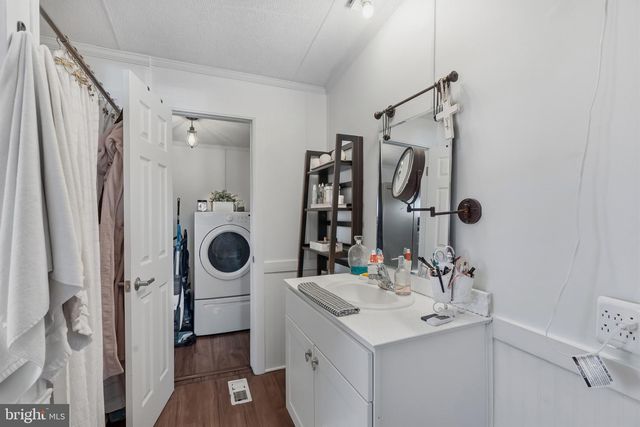 208 FERNWOOD DR, Harrington, DE 19952