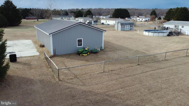 208 FERNWOOD DR, Harrington, DE 19952