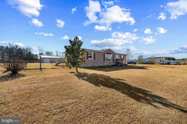 208 FERNWOOD DR, Harrington, DE 19952