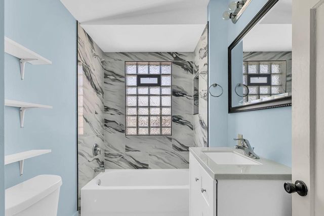 1528 Thurston AVENUE, Racine, WI 53405