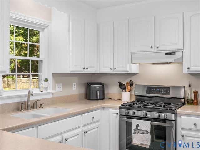 524 Glenmeadow Rd, Midlothian, VA 23114