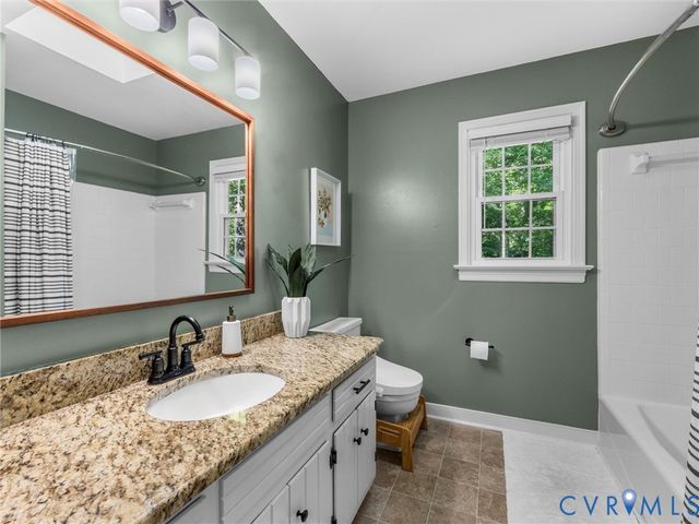524 Glenmeadow Rd, Midlothian, VA 23114