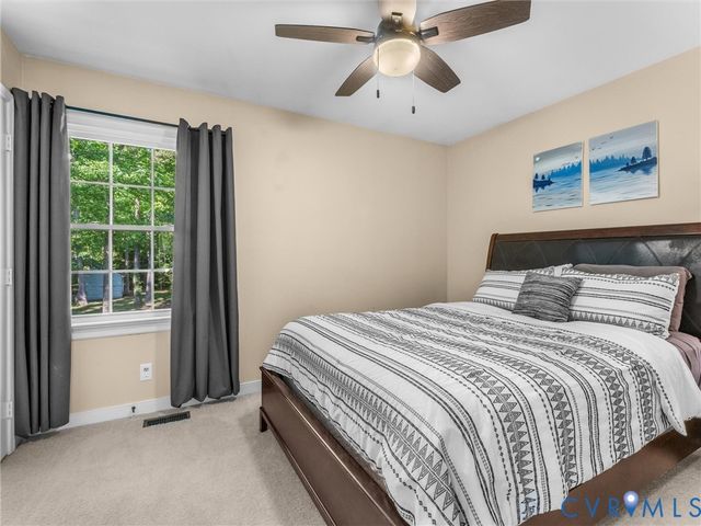 524 Glenmeadow Rd, Midlothian, VA 23114