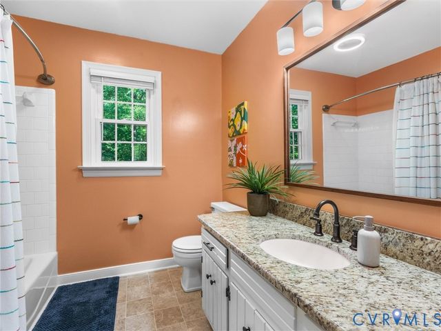 524 Glenmeadow Rd, Midlothian, VA 23114