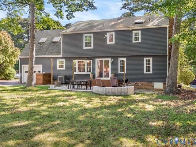 524 Glenmeadow Rd, Midlothian, VA 23114