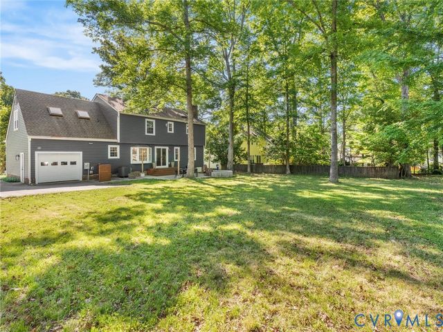 524 Glenmeadow Rd, Midlothian, VA 23114