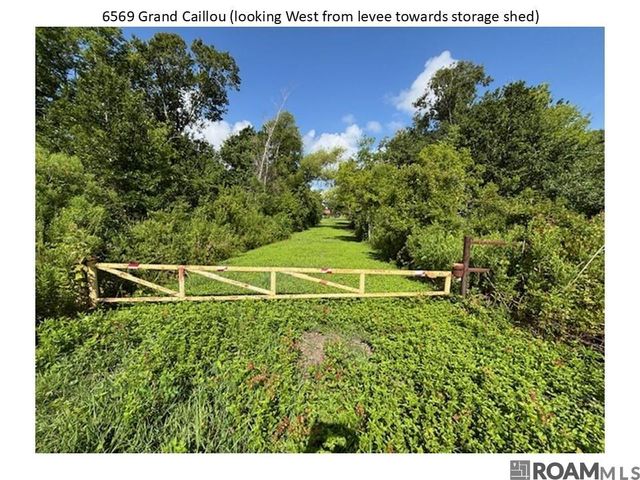6569 Grand Caillou Road, Dulac, LA 70353