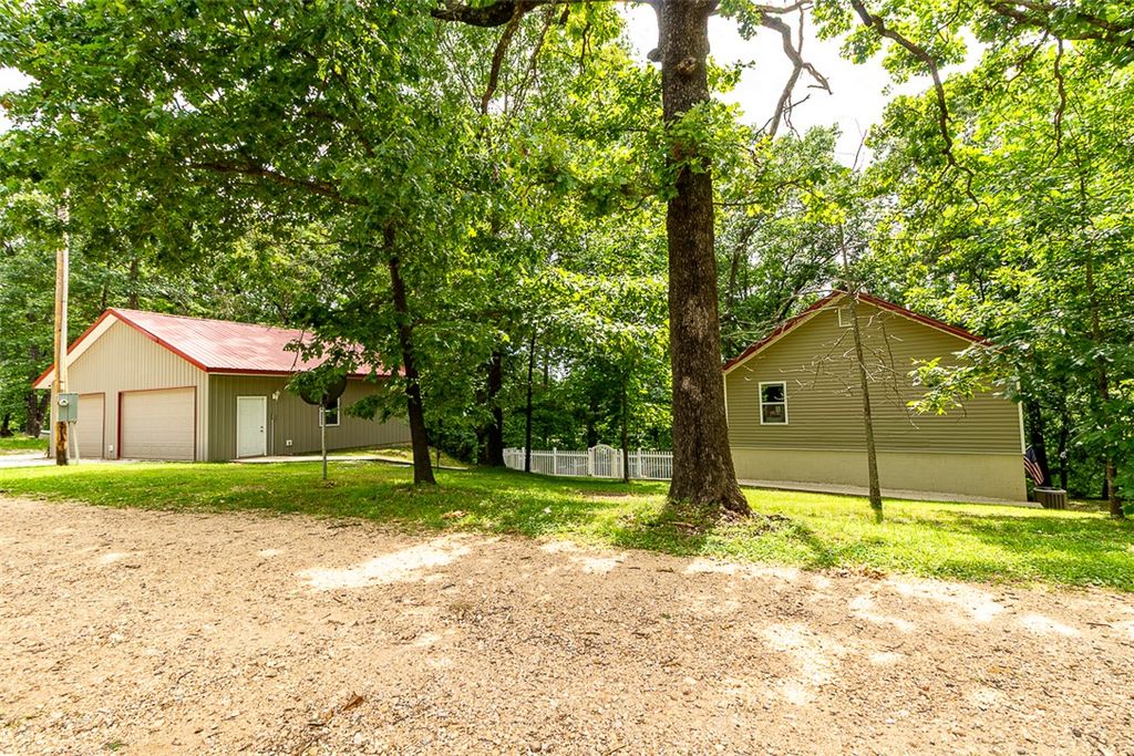 10493 Tara Lane, Rogers, AR 72756