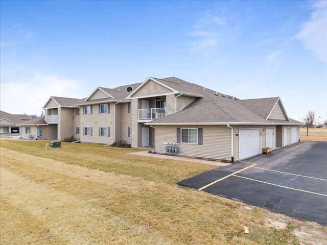 340 E Franklin Street 202, Eldridge, IA 52748