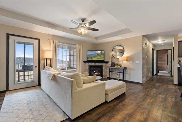 340 E Franklin Street 202, Eldridge, IA 52748