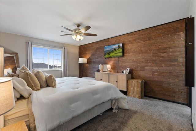 340 E Franklin Street 202, Eldridge, IA 52748