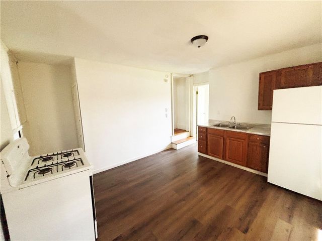 320 N 3rd, Clairton, PA 15025