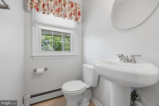 956 EMBREE LN, West Chester, PA 19380