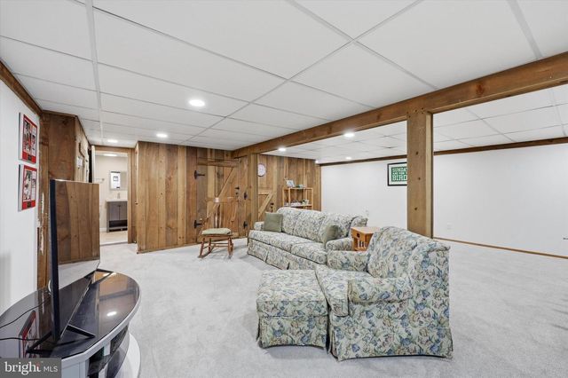 956 EMBREE LN, West Chester, PA 19380