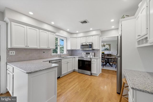 956 EMBREE LN, West Chester, PA 19380