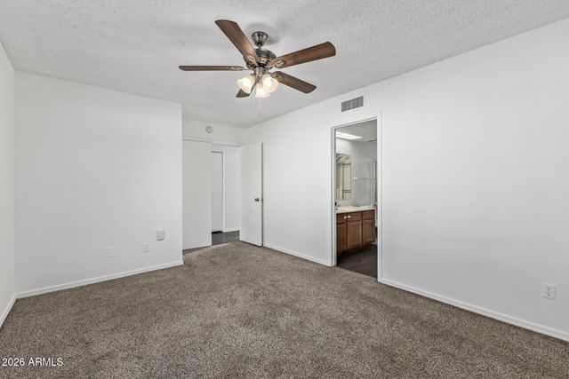 6842 W STATE Avenue, Glendale, AZ 85303