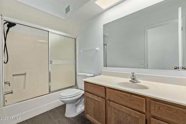 6842 W STATE Avenue, Glendale, AZ 85303