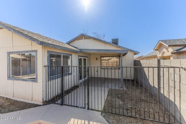 6842 W STATE Avenue, Glendale, AZ 85303