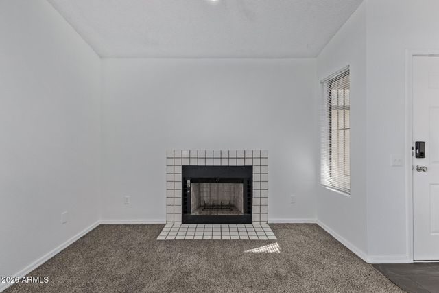 6842 W STATE Avenue, Glendale, AZ 85303