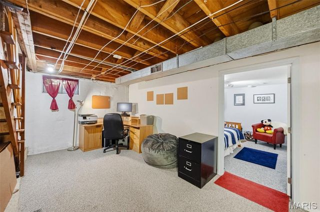 2327 Kenosho Avenue, St Louis, MO 63114
