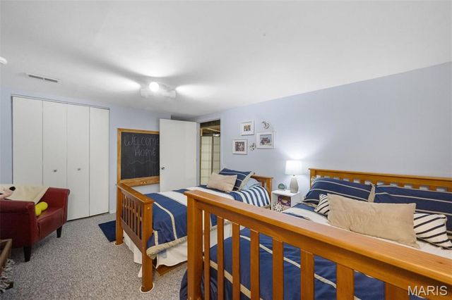 2327 Kenosho Avenue, St Louis, MO 63114
