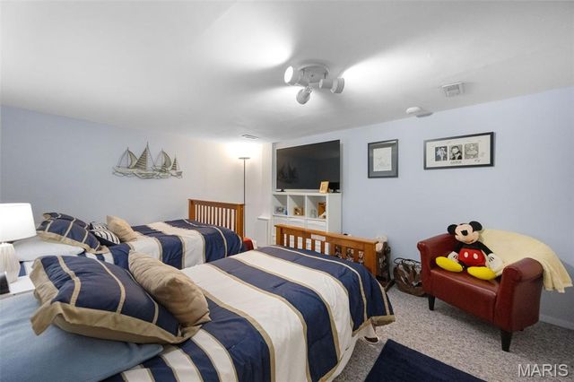 2327 Kenosho Avenue, St Louis, MO 63114