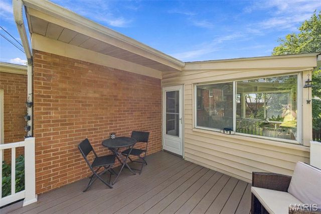 2327 Kenosho Avenue, St Louis, MO 63114
