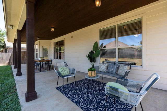 2246 Garlic Creek DR, Buda, TX 78610