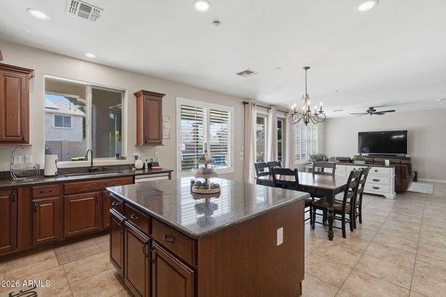 5021 W ROWEL Road, Phoenix, AZ 85083