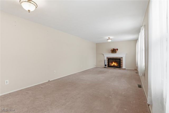 561 Brigton Drive, Berea, OH 44017